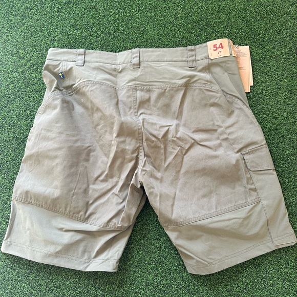 Men’s Fjallraven Abisko Shorts Mens US 37 EU 54 light olive green NWT - Picture 3 of 4
